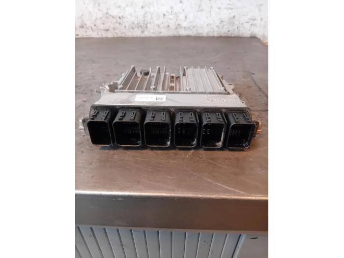 Used Engine management computer BMW X5 (G05) xDrive 45 e iPerformance 3.0 24V Price on request offered by Autohandel-Smet Gebroeders NV