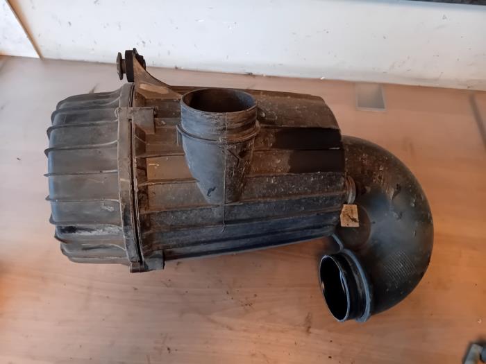 Gebrauchte Luftfiltergehäuse Peugeot Boxer (U9) 2.0 BlueHDi 160 Preis auf Anfrage angeboten von Autohandel-Smet Gebroeders NV