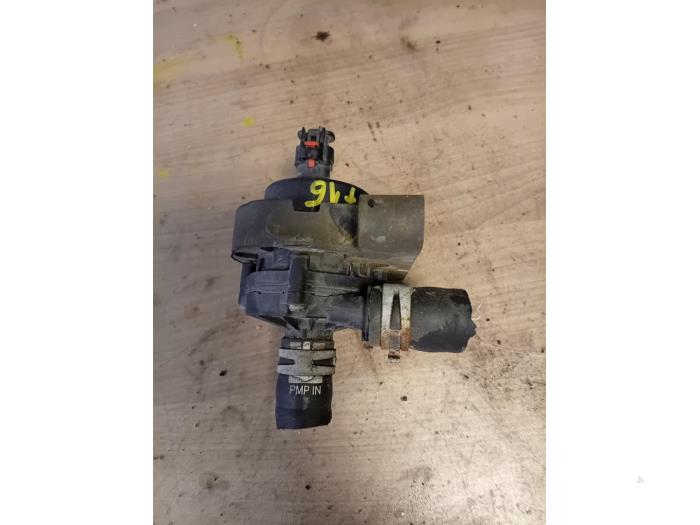Begagnade Extra vattenpump Opel Astra K Sports Tourer 1.5 CDTi 105 12V Pris på förfrågan erbjuds av Autohandel-Smet Gebroeders NV