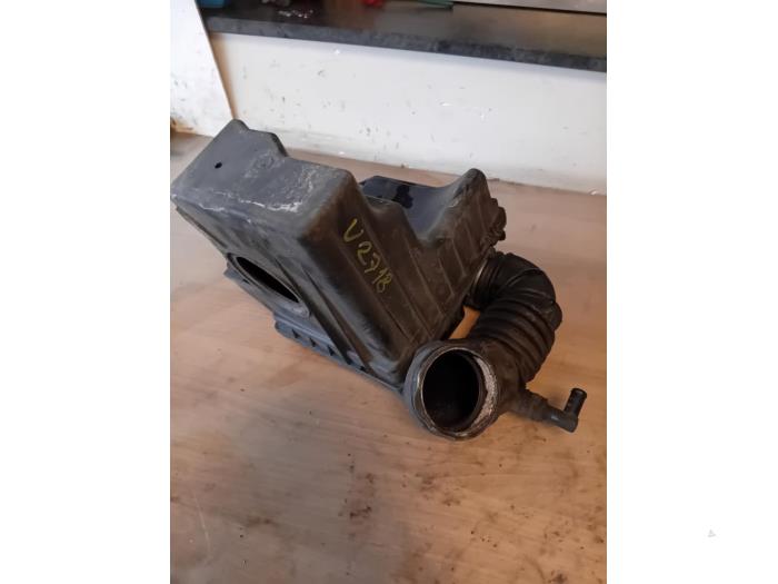 Begagnade Luftfilterhus BMW Mini (R50/53) 1.6 16V One Pris på förfrågan erbjuds av Autohandel-Smet Gebroeders NV