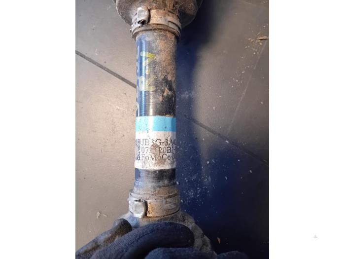 Drivaxel, höger fram från en Ford Ranger 2.0 EcoBlue 16V 4x4 2021