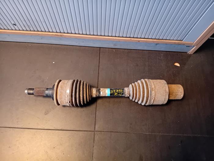 Drivaxel, höger fram från en Ford Ranger 2.0 EcoBlue 16V 4x4 2021