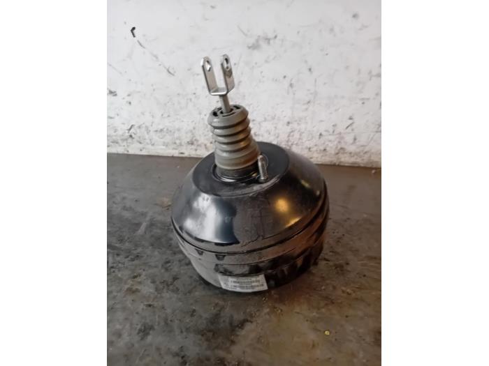 Begagnade Bromsservo BMW 3 serie Touring (F31) 318d 2.0 16V Pris på förfrågan erbjuds av Autohandel-Smet Gebroeders NV