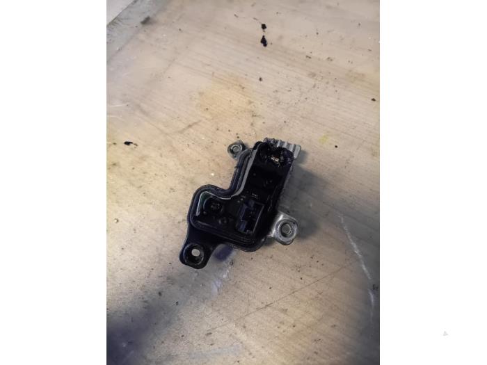 Używane Modul (rózne) BMW 3 serie Touring (F31) 318d 2.0 16V Cena na żądanie oferowane przez Autohandel-Smet Gebroeders NV