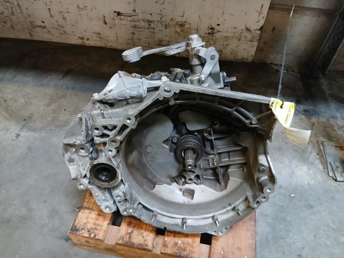 Gebrauchte Getriebe Opel Astra K 1.5 CDTi 122 12V Preis auf Anfrage angeboten von Autohandel-Smet Gebroeders NV