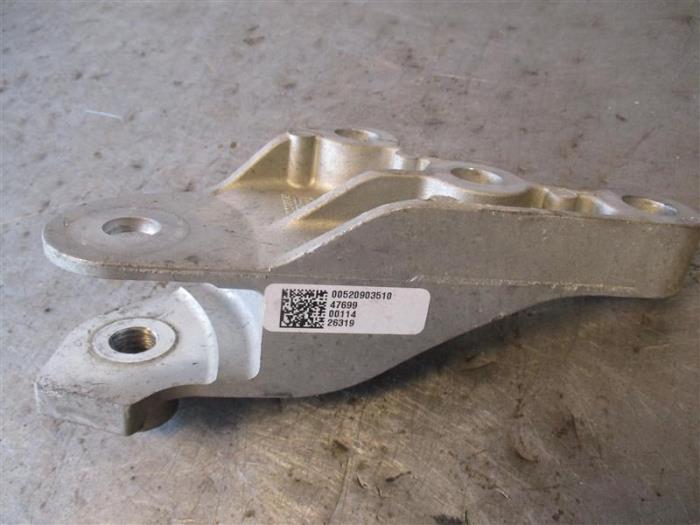 Used Engine mount Jeep Renegade (BU) 1.0 GSE T3 12V Price on request offered by Autohandel-Smet Gebroeders NV