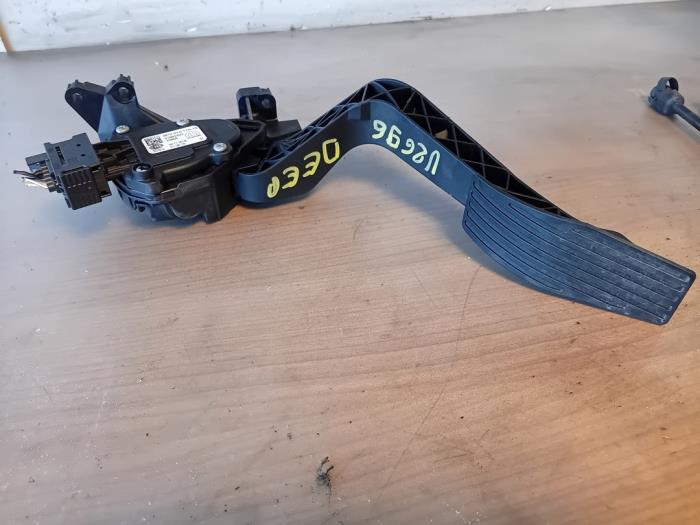 Begagnade Gaspedalsensor Jeep Renegade (BU) 1.0 GSE T3 12V Pris på förfrågan erbjuds av Autohandel-Smet Gebroeders NV