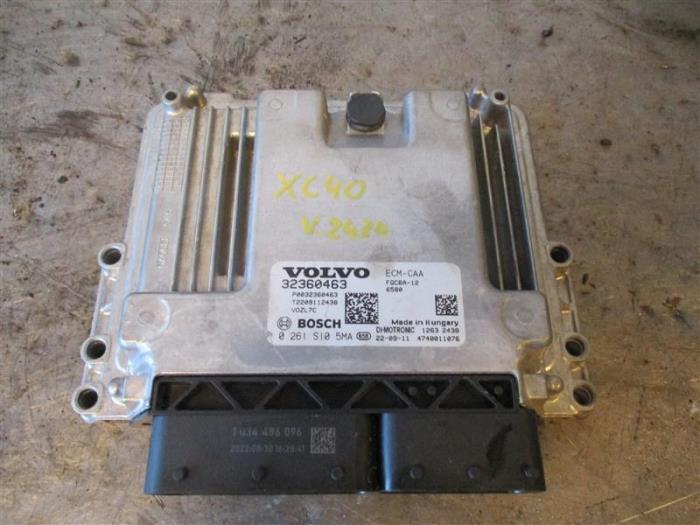 Used Engine management computer Volvo XC40 (XZ) 1.5 T4 Plug-in Hybrid 12V Price on request offered by Autohandel-Smet Gebroeders NV