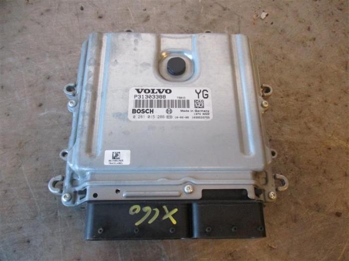 Used Engine management computer Volvo XC60 I (DZ) 2.4 D3 20V Price on request offered by Autohandel-Smet Gebroeders NV