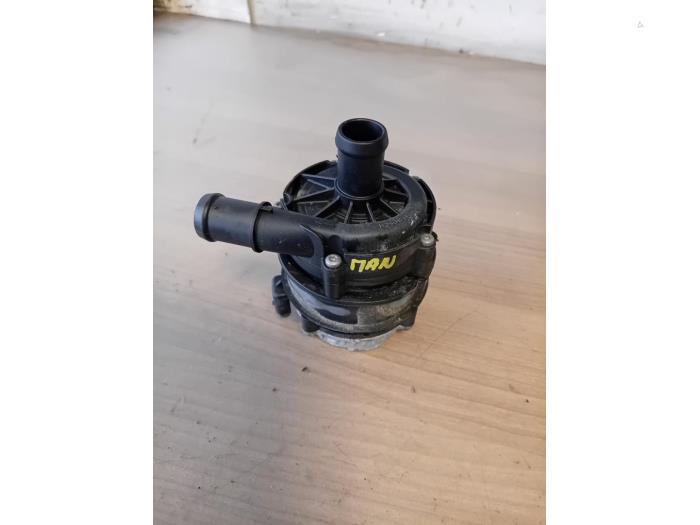 Begagnade Extra vattenpump MAN TGE 2.0 TDI 4x4 Pris på förfrågan erbjuds av Autohandel-Smet Gebroeders NV
