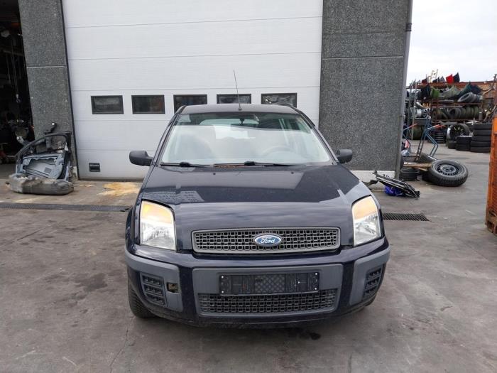 Używane Maska Ford Fusion Cena € 121,00 Z VAT oferowane przez Autohandel-Smet Gebroeders NV