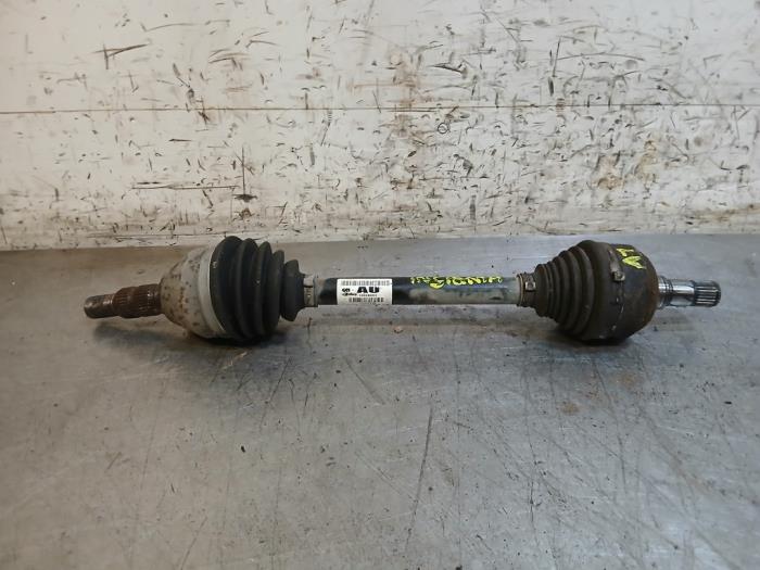 Used Front drive shaft, left Opel Insignia 2.0 CDTI 16V 130 Ecotec Price on request offered by Autohandel-Smet Gebroeders NV