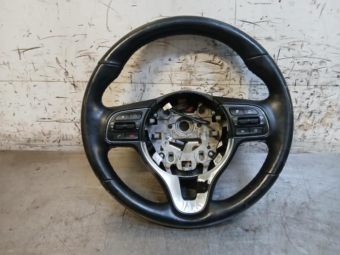 Begagnade Ratt Kia Sportage (QL) 1.7 CRDi 115 16V 4x2 Pris på förfrågan erbjuds av Autohandel-Smet Gebroeders NV