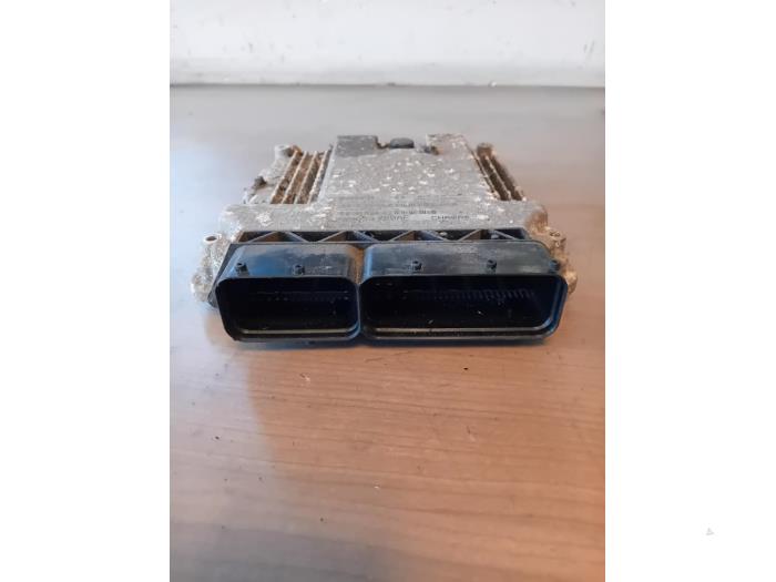 Used Engine management computer Chrysler Sebring (JR) 2.0 16V Price on request offered by Autohandel-Smet Gebroeders NV