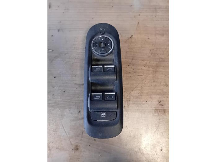 Usados Interruptor combinado de ventanillas Ford S-Max (GBW) 1.8 TDCi 16V Precio de solicitud ofrecido por Autohandel-Smet Gebroeders NV