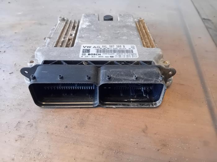 Used Engine management computer Skoda Superb Combi (3V5) 1.6 TDI Price on request offered by Autohandel-Smet Gebroeders NV
