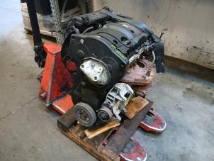 Engine from a Peugeot 206 CC (2D) 1.6 16V 2005
