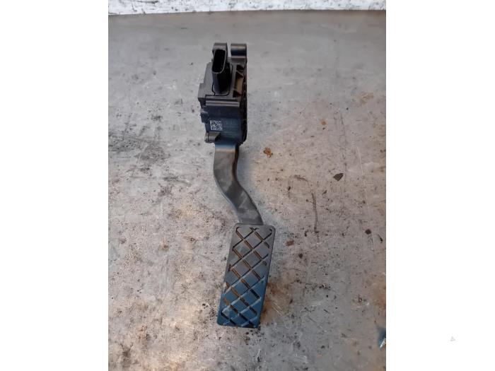 Begagnade Gaspedalsensor Seat Arona (KJX) 1.6 TDI 95 Pris på förfrågan erbjuds av Autohandel-Smet Gebroeders NV
