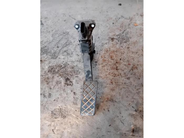 Begagnade Gaspedalsensor Volkswagen Crafter (SY) 2.0 TDI FWD Pris på förfrågan erbjuds av Autohandel-Smet Gebroeders NV