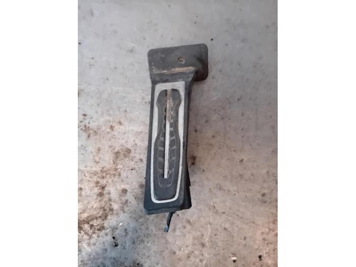 Begagnade Gaspedalsensor BMW X5 (G05) xDrive 45 e iPerformance 3.0 24V Pris på förfrågan erbjuds av Autohandel-Smet Gebroeders NV