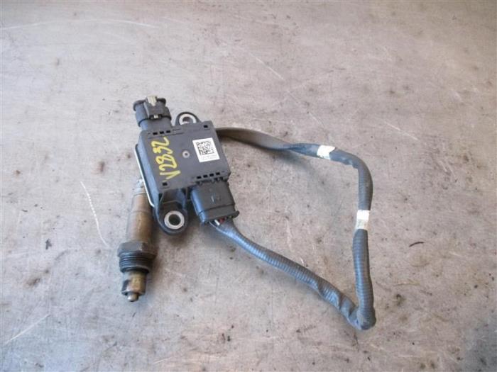 Begagnade NOx-sensor Volkswagen Transporter T6 2.0 TDI 150 Pris på förfrågan erbjuds av Autohandel-Smet Gebroeders NV