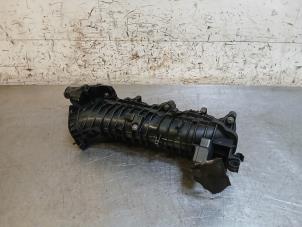Begagnade Insugsrör BMW 1 serie (E82) 120d 16V Pris på förfrågan erbjuds av Autohandel-Smet Gebroeders NV