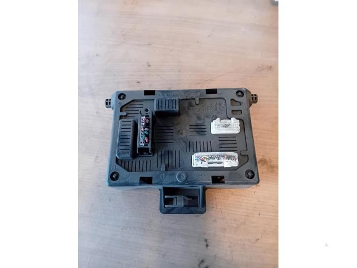 Usagé Module (divers) Renault Modus Prix sur demande proposé par Autohandel-Smet Gebroeders NV