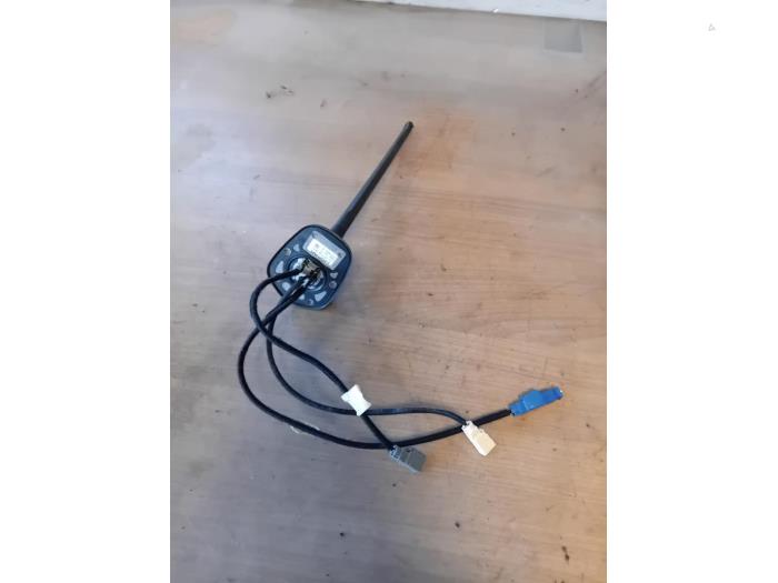 Używane Antena Alfa Romeo Giulietta (940) 1.6 JTDm 16V Cena na żądanie oferowane przez Autohandel-Smet Gebroeders NV