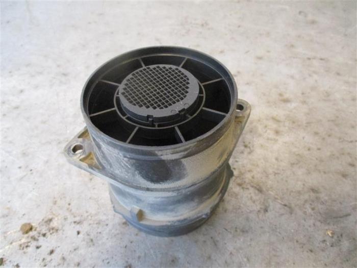 Gebrauchte Luftmengenmesser Volkswagen Crafter 2.5 TDI 30/32/35/46/50 Preis auf Anfrage angeboten von Autohandel-Smet Gebroeders NV