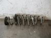 Ressort de suspension avant d'un Audi A3 Sportback (8VA/8VF), 2012 / 2020 1.2 TFSI 16V, Berline avec hayon arrière, 4 portes, Essence, 1.197cc, 77kW (105pk), FWD, CJZA, 2013-05 / 2020-03, 8VA; 8VF 2014
