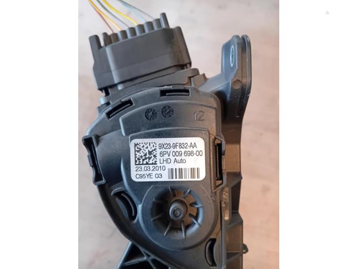 Gaspedalposition Sensor van een Jaguar XF (CC9) 3.0 D V6 24V 2011