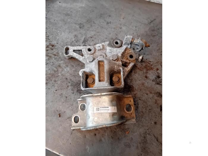 Used Engine mount Citroen Jumper (U9) 2.0 Blue HDi 160 Price on request offered by Autohandel-Smet Gebroeders NV