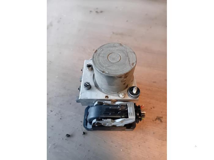 Usagé Bloc ABS Citroen Jumper (U9) 2.0 Blue HDi 160 Prix sur demande proposé par Autohandel-Smet Gebroeders NV
