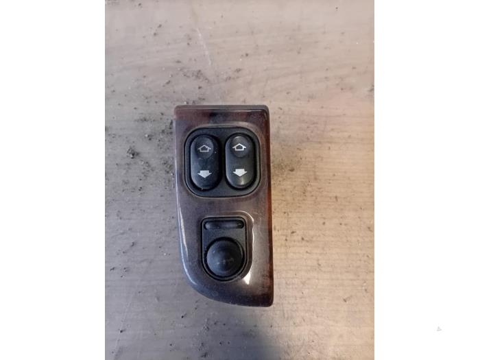 Usados Interruptor combinado de ventanillas Jaguar XK 8 4.0 V8 32V Precio de solicitud ofrecido por Autohandel-Smet Gebroeders NV