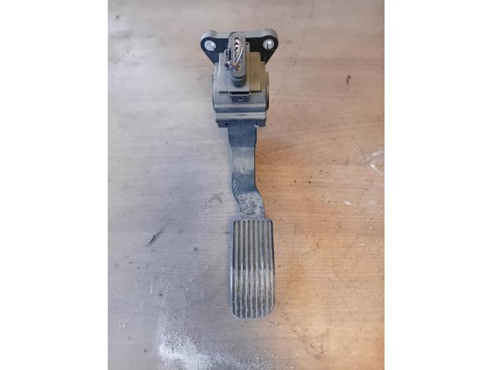 Begagnade Gaspedalsensor Mercedes Vito (447.6) 2.0 114 CDI 16V Pris på förfrågan erbjuds av Autohandel-Smet Gebroeders NV