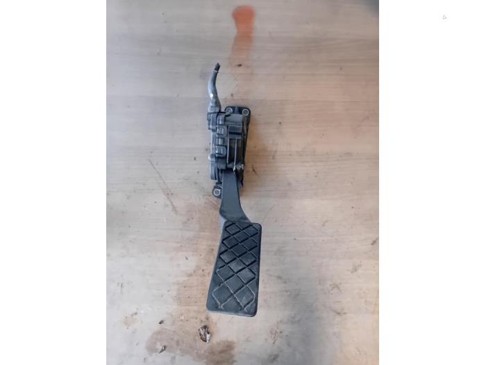 Begagnade Gaspedalsensor Volkswagen Transporter/Caravelle T6 2.0 TDI DRF Pris på förfrågan erbjuds av Autohandel-Smet Gebroeders NV