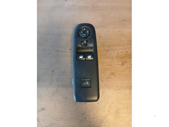 Usados Interruptor combinado de ventanillas Citroen Berlingo 1.5 BlueHDi 130 Precio de solicitud ofrecido por Autohandel-Smet Gebroeders NV