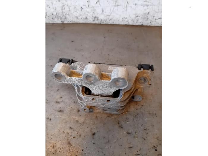 Used Engine mount Opel Astra K 1.5 CDTi 105 12V Price on request offered by Autohandel-Smet Gebroeders NV