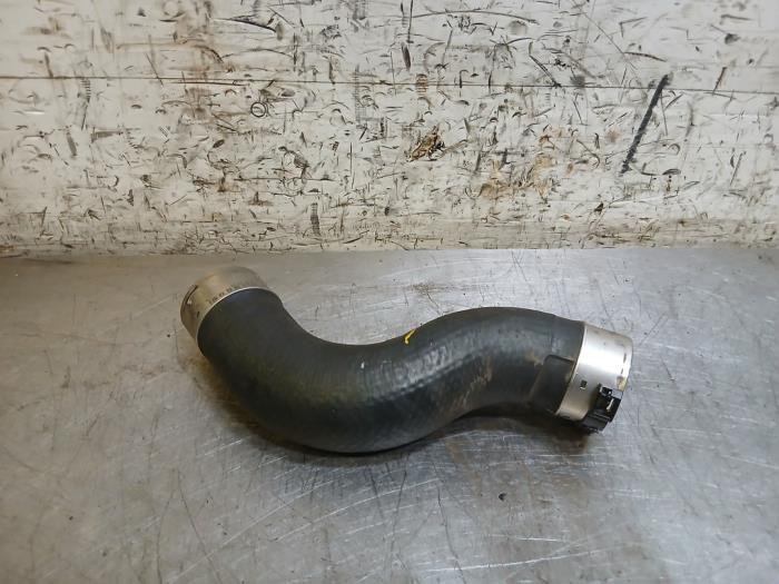 Gebrauchte Intercooler Schlauch Mazda CX-5 I (KE,GH) 2.2 Skyactiv D 150 16V 4WD Preis auf Anfrage angeboten von Autohandel-Smet Gebroeders NV