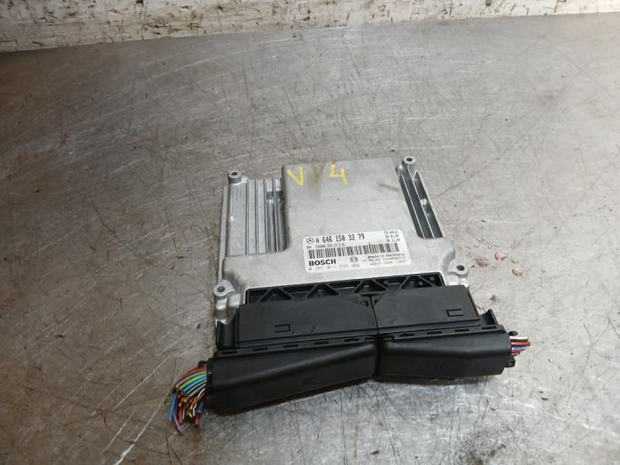Used Engine management computer Mercedes C (W203) 2.2 C-200 CDI 16V Price on request offered by Autohandel-Smet Gebroeders NV