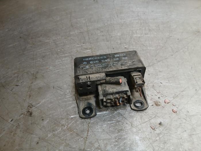 Used Cooling computer Mercedes C (W203) 2.2 C-200 CDI 16V Price on request offered by Autohandel-Smet Gebroeders NV