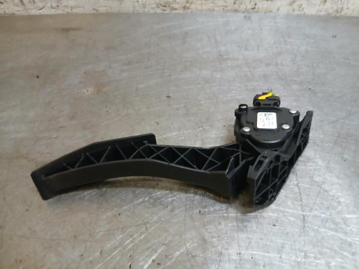 Begagnade Gaspedalsensor Opel Astra K 1.5 CDTi 105 12V Pris på förfrågan erbjuds av Autohandel-Smet Gebroeders NV