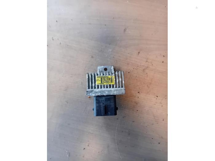 Używane Modul (rózne) Renault Master III (EV/HV/UV/VA/VB/VD/VF/VG/VJ) 2.3 dCi 145 16V FWD Cena na żądanie oferowane przez Autohandel-Smet Gebroeders NV