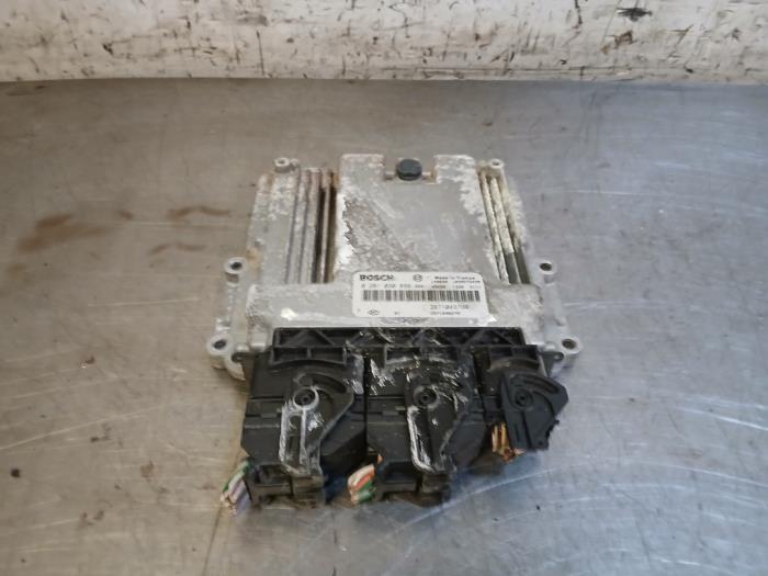 Used Engine management computer Renault Captur I (2R) 1.5 Energy dCi 90 FAP Price on request offered by Autohandel-Smet Gebroeders NV