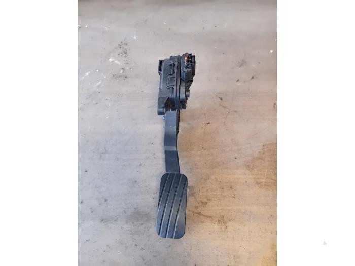 Begagnade Gaspedalsensor Renault Master III (EV/HV/UV/VA/VB/VD/VF/VG/VJ) Pris på förfrågan erbjuds av Autohandel-Smet Gebroeders NV