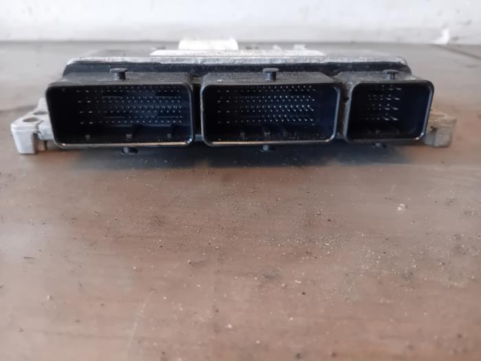 Engine management computer from a Renault Master III (EV/HV/UV/VA/VB/VD/VF/VG/VJ)  2024