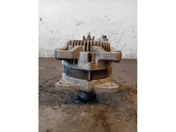 Begagnade Dynamo Renault Master III (EV/HV/UV/VA/VB/VD/VF/VG/VJ) 2.3 dCi 165 16V RWD Pris på förfrågan erbjuds av Autohandel-Smet Gebroeders NV