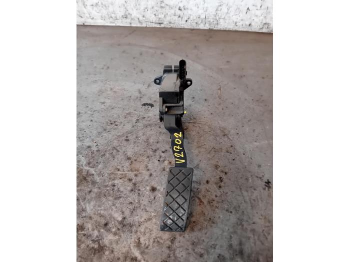 Begagnade Gaspedalsensor Volkswagen Polo V (6R) 1.4 TDI Pris på förfrågan erbjuds av Autohandel-Smet Gebroeders NV