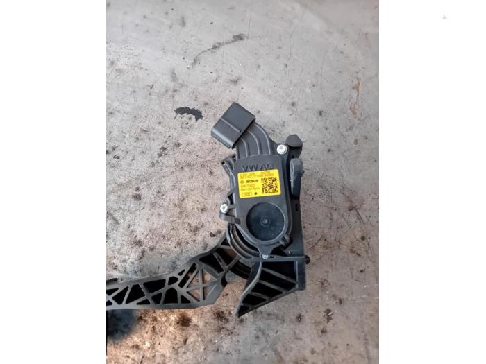 Gaspedalsensor från en Volkswagen Polo V (6R) 1.4 TDI 2016