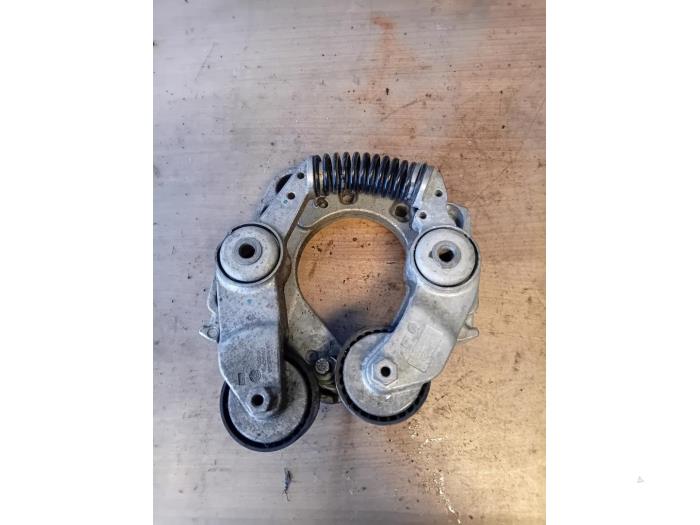 Usados Tensor correa múltiple Ford Usa Explorer (U502) Precio de solicitud ofrecido por Autohandel-Smet Gebroeders NV
